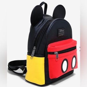 🤩Disney Loungefly RARE Mickey Mouse Shorts mini backpack